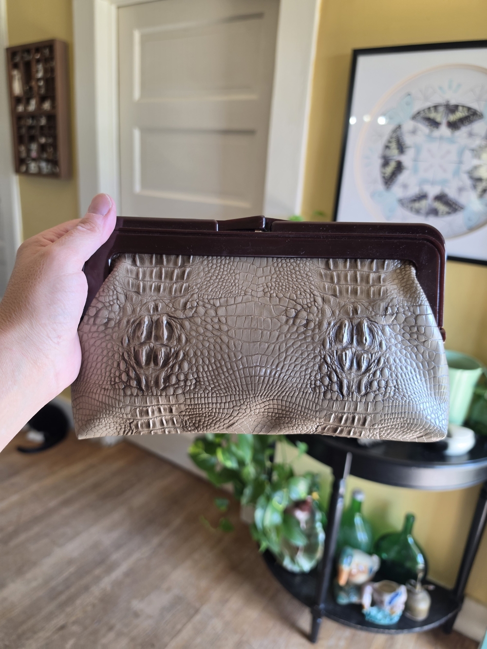 Vintage Neutral Embossed Croc-Print Clutch with Dark Brown Lucite Trim